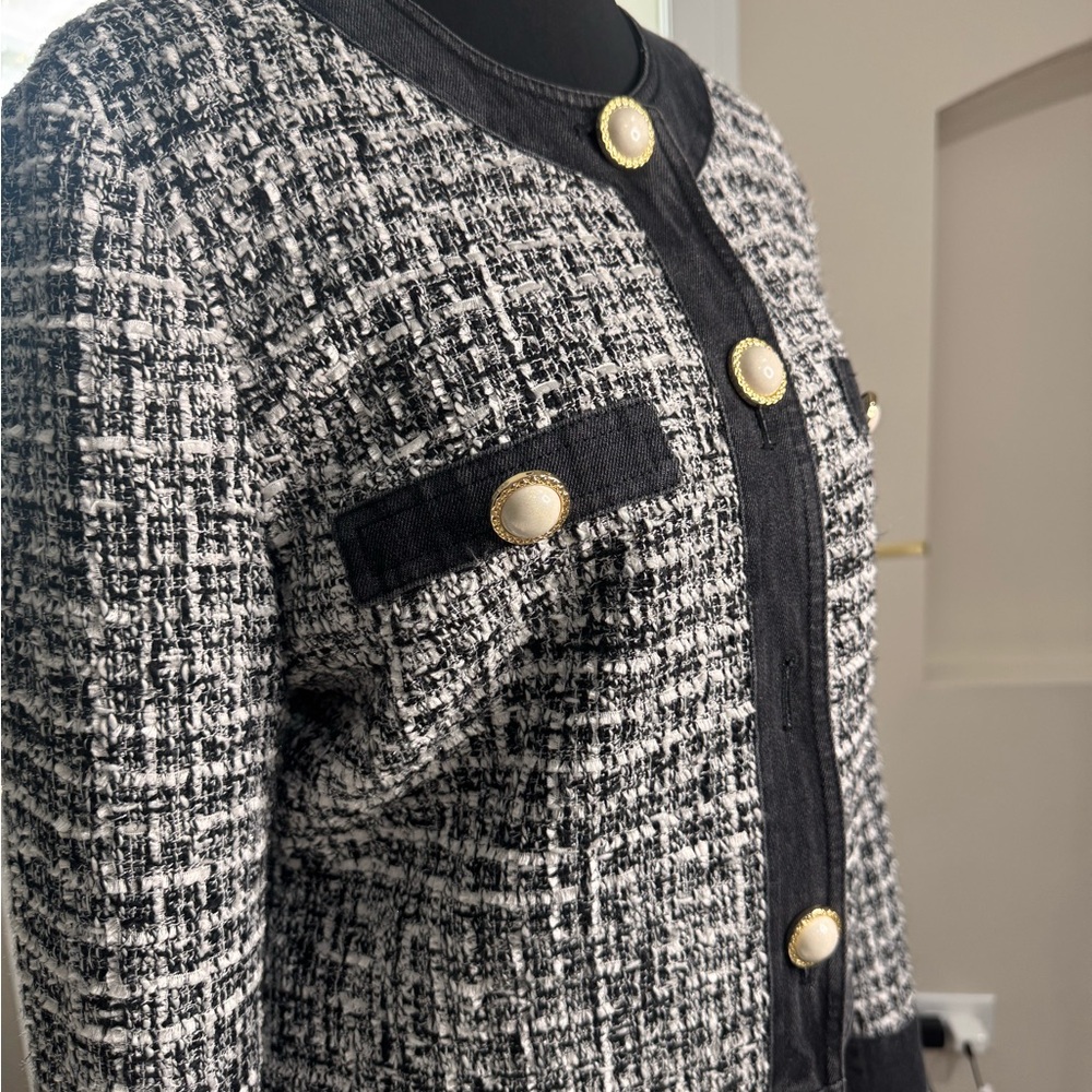 Guess Black and White Blazer with Textured Tweed Design